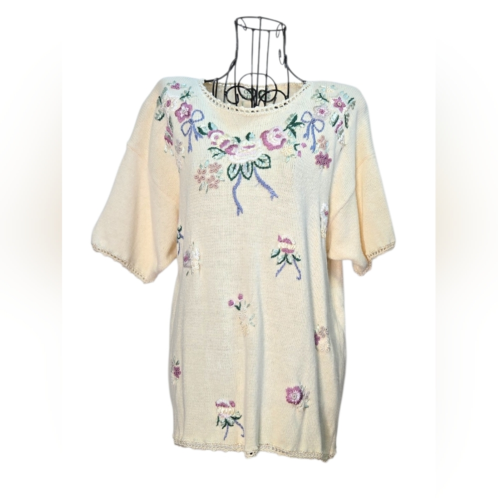 Colleen's Collectables Floral Embroidered Knit Top Cream Cottagecore Crew Neck